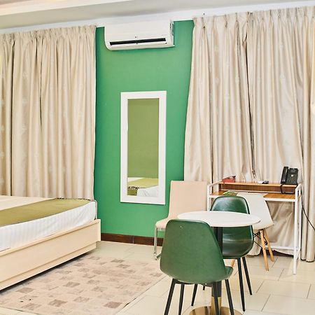 Hotel Amaranth Дар-эс-Саламе Экстерьер фото